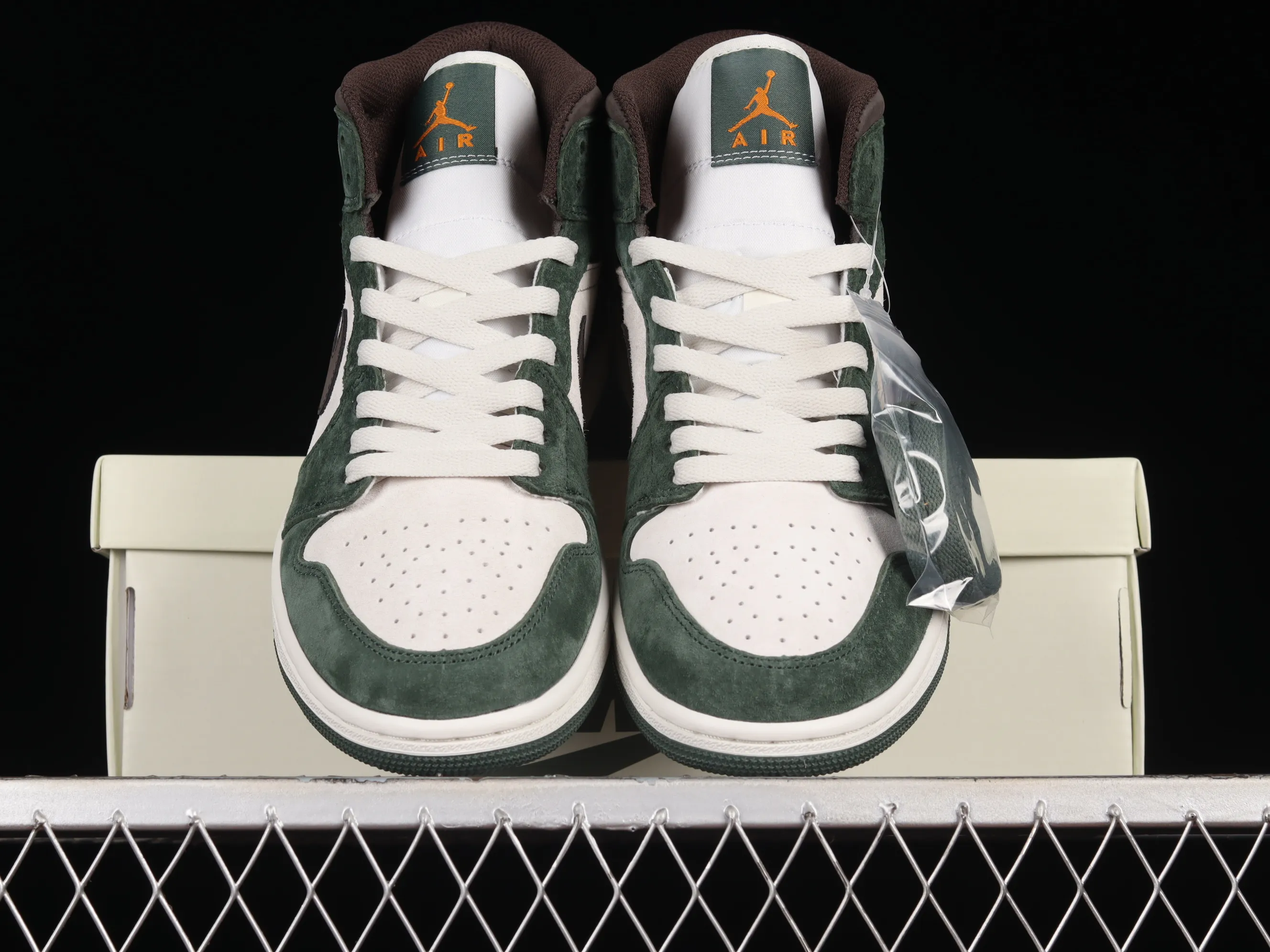 All categories Air Jordan Jordan series basketball shoes Air Jordan 1 Mid Air Jordan 1 Mid OG SP AJ1 Joe 1 customized mid-top basketball shoes 554766-002
